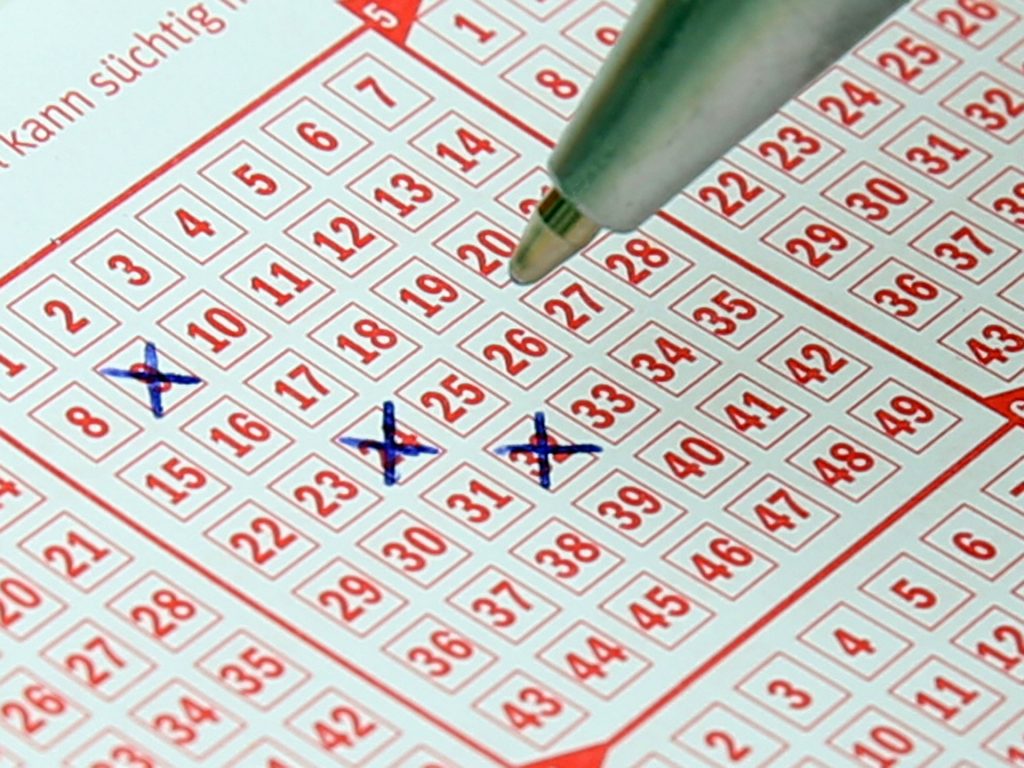 3 Tips for playing Lottery Online